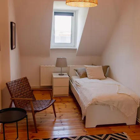 Arbio Monteurzimmer Parking Included Διαμέρισμα Grünheide