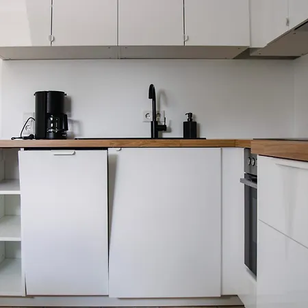 Arbio Monteurzimmer Parking Included Διαμέρισμα Grünheide