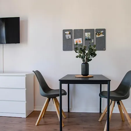 Διαμέρισμα Arbio Monteurzimmer Parking Included Grünheide